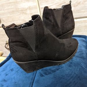 Black bootie wide width